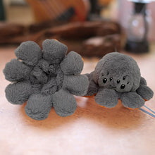 Laden Sie das Bild in den Galerie-Viewer, Reversibles Kürbislaternen-Plüschtier