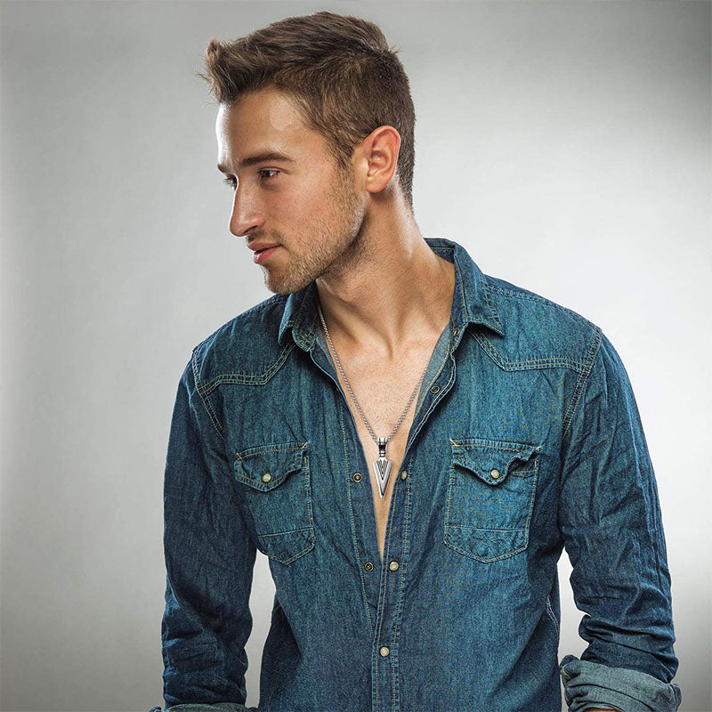 Kreative Herrenhalskette aus Legierung mit Speerspitze