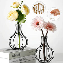 Laden Sie das Bild in den Galerie-Viewer, Moderne Minimalistische Durchbrochene Dekorative Vase