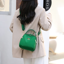 Laden Sie das Bild in den Galerie-Viewer, Damen leichter modischer Rucksack aus Nylon