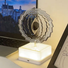 Laden Sie das Bild in den Galerie-Viewer, Rotierendes Umgebungslicht aus Metall