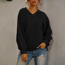 Laden Sie das Bild in den Galerie-Viewer, Einfarbiges Cord-T-Shirt