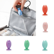 Laden Sie das Bild in den Galerie-Viewer, Silikonhülle für die Zahnbürste in Fischform