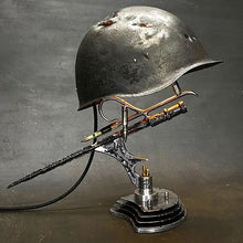Laden Sie das Bild in den Galerie-Viewer, Kriegsrelikte Lampe