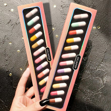 Laden Sie das Bild in den Galerie-Viewer, Kapsel Lippenstift Set