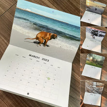 Laden Sie das Bild in den Galerie-Viewer, Lustiges Kalendergeschenk - Kackender Hundekalender