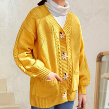 Laden Sie das Bild in den Galerie-Viewer, Langärmliger Blumenpullover mit V-Ausschnitt