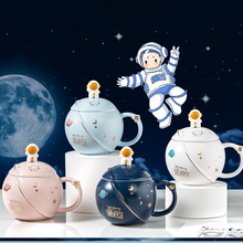 Laden Sie das Bild in den Galerie-Viewer, Süße Planeten-Kaffeetasse