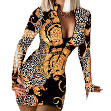 Laden Sie das Bild in den Galerie-Viewer, Rock mit V-Ausschnitt und Digitaldruck