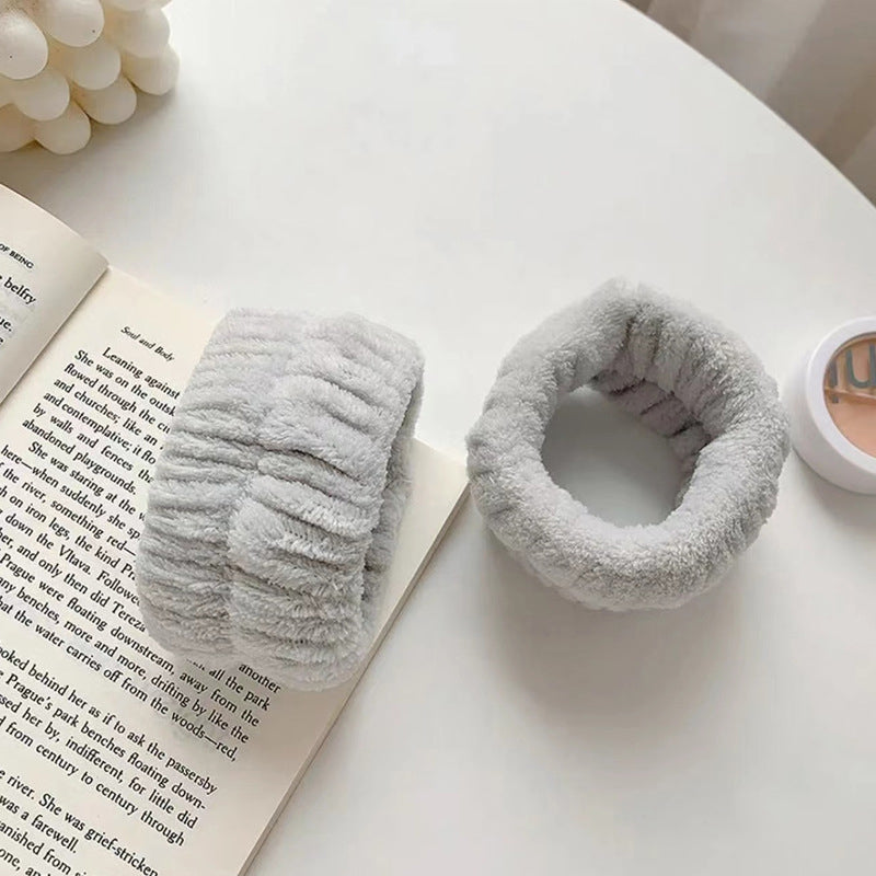 Saugfähiges Scrunchie fürs Handgelenk