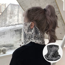 Laden Sie das Bild in den Galerie-Viewer, Ärmel und Schleier aus Eisseide für sommerlichen Sonnenschutz