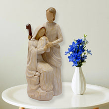 Laden Sie das Bild in den Galerie-Viewer, Jesus Familie Tischdekoration aus Harz