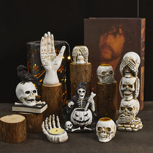 Laden Sie das Bild in den Galerie-Viewer, Halloween Totenkopf Ornament