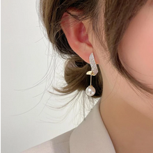 Laden Sie das Bild in den Galerie-Viewer, Elegante Damen Perlenohrringe