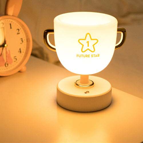 Trophäen-Stifthalter Wiederaufladbares USB-LED-Nachtlicht