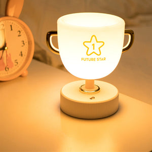 Trophäen-Stifthalter Wiederaufladbares USB-LED-Nachtlicht
