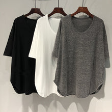 Laden Sie das Bild in den Galerie-Viewer, Einfaches T-Shirt mit U-Ausschnitt in Übergröße