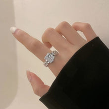 Laden Sie das Bild in den Galerie-Viewer, Kette Gürtelschnalle Ring