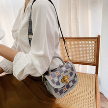 Laden Sie das Bild in den Galerie-Viewer, Neue Stylische DIY-Umhängetasche