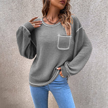 Laden Sie das Bild in den Galerie-Viewer, Rundhals gestrickter T-Shirt mit Taschen