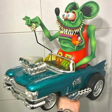Laden Sie das Bild in den Galerie-Viewer, Wütende Monsterstatue