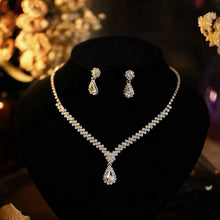Laden Sie das Bild in den Galerie-Viewer, Exquisites Kristall-Schmuck-Set für Partys