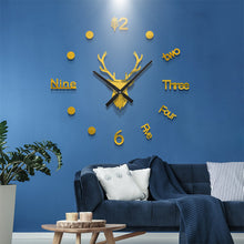Laden Sie das Bild in den Galerie-Viewer, Hirschkopf Wanduhr