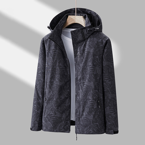 Stylische Winterjacke mit Stehkragen und Kapuze