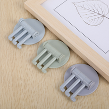 Laden Sie das Bild in den Galerie-Viewer, Multifunktionaler Drehhake mit 3 Zweigen