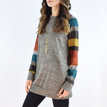 Laden Sie das Bild in den Galerie-Viewer, Gestreiftes Bedrucktes Sweatshirt mit Rundhalsausschnitt