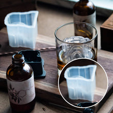 Laden Sie das Bild in den Galerie-Viewer, Kreative Bulldogge-Eisform aus Silikon