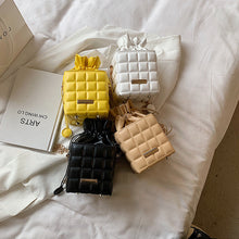 Laden Sie das Bild in den Galerie-Viewer, Karierte Umhängetasche mit Kordelzug