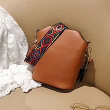 Laden Sie das Bild in den Galerie-Viewer, Modische ethnische gewebte Umhängetasche für Damen