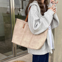 Laden Sie das Bild in den Galerie-Viewer, Einfache Vielseitige Handtasche aus Qualitätsleder