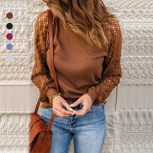 Laden Sie das Bild in den Galerie-Viewer, Damen Langärmliges T-Shirt mit Rundhalsausschnitt und Spitzeneinsatz