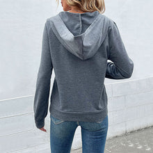 Laden Sie das Bild in den Galerie-Viewer, Kapuzen-Sweatshirt mit Knöpfen