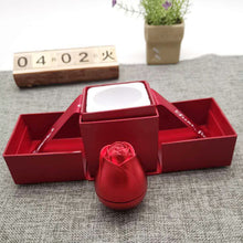 Laden Sie das Bild in den Galerie-Viewer, Kreative Rote Rosen-Geschenkbox