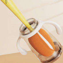 Laden Sie das Bild in den Galerie-Viewer, Multifunktionale Reinigungsbürste in Karottenform