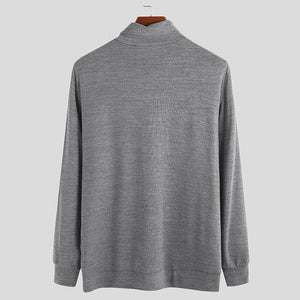 Langärmliger Strickpullover mit Rollkragen