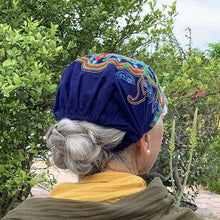 Laden Sie das Bild in den Galerie-Viewer, Besticktes Kopftuch im Ethno-Stil