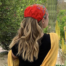 Laden Sie das Bild in den Galerie-Viewer, Besticktes Kopftuch im Ethno-Stil