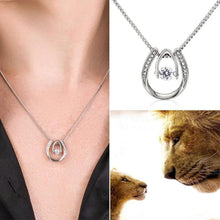 Laden Sie das Bild in den Galerie-Viewer, Hufeisen-Halskette