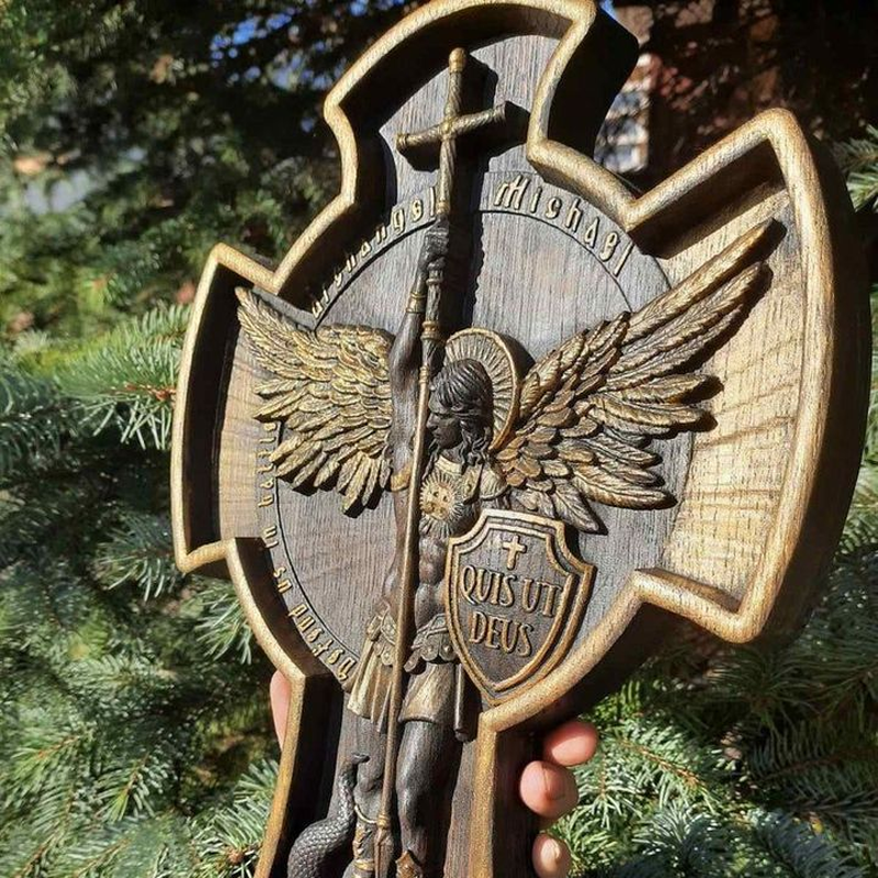 Statue des Erzengels Michael