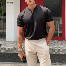 Laden Sie das Bild in den Galerie-Viewer, Sportliches Kurzarm-T-Shirt mit V-Ausschnitt