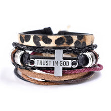 Laden Sie das Bild in den Galerie-Viewer, Religiöses Kreuzarmband aus Zinklegierung