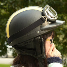 Laden Sie das Bild in den Galerie-Viewer, Motorradhelm mit Schutzbrille