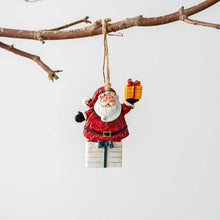 Laden Sie das Bild in den Galerie-Viewer, Dekorative Weihnachtsbaumanhänger aus Harz