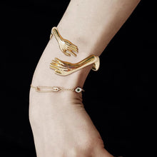 Laden Sie das Bild in den Galerie-Viewer, Paar umarmt Armband