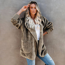 Laden Sie das Bild in den Galerie-Viewer, Langärmlige Lässige Einfarbige Strickjacke mit Kapuze