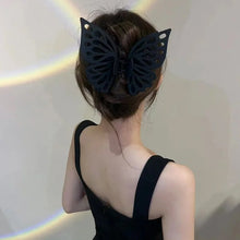 Laden Sie das Bild in den Galerie-Viewer, Schmetterling Ausschnitt Quaste große Haarspange